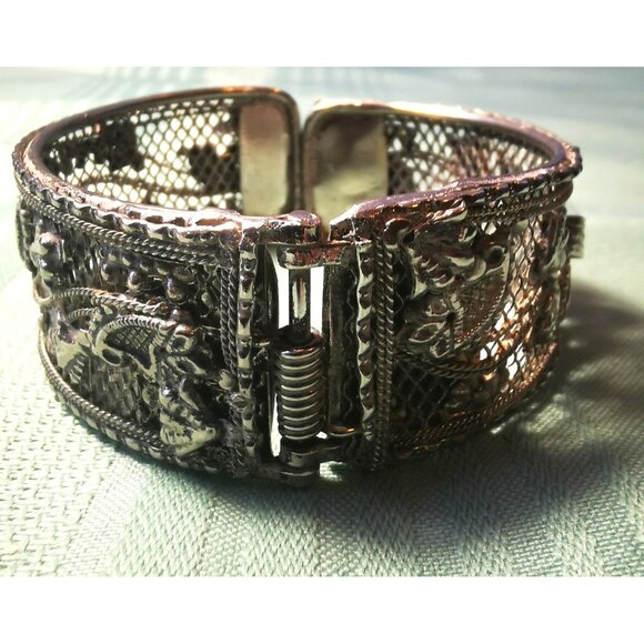 Asian Dragon Cuff Bracelet Vintage Intricate - Silver Tone Mesh Statement Piece - Picture 1 of 9